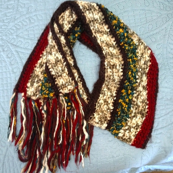 EUC Maurice's multi-colored knit scarf with fringe - Picture 3 of 12